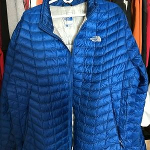 NWT MENS THE NORTH FACE THERMOBALL